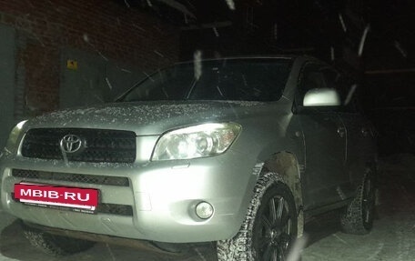 Toyota RAV4, 2007 год, 1 180 000 рублей, 8 фотография