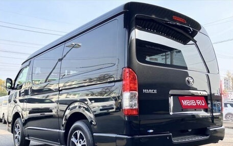 Toyota HiAce H200, 2023 год, 4 654 000 рублей, 8 фотография