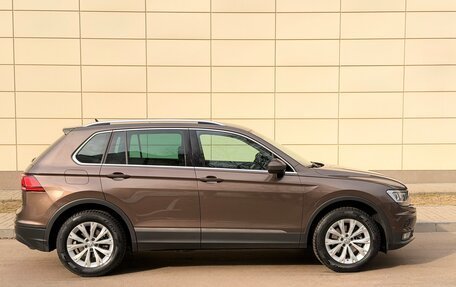 Volkswagen Tiguan II, 2017 год, 2 200 000 рублей, 3 фотография