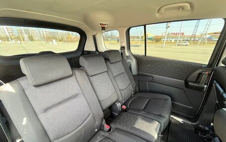 Mazda 5 I рестайлинг, 2007 год, 950 000 рублей, 11 фотография