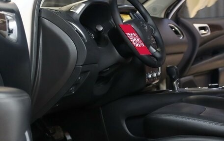 Nissan Pathfinder, 2016 год, 1 699 000 рублей, 13 фотография