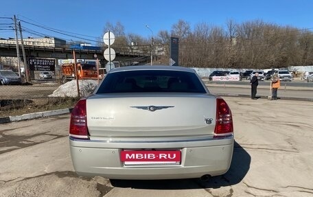 Chrysler 300C II, 2007 год, 1 250 000 рублей, 7 фотография