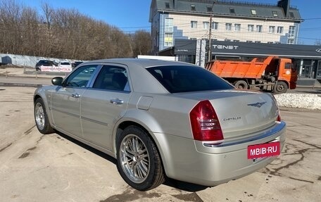 Chrysler 300C II, 2007 год, 1 250 000 рублей, 8 фотография