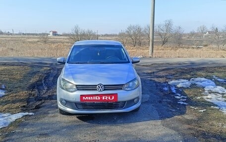 Volkswagen Polo VI (EU Market), 2012 год, 690 000 рублей, 2 фотография