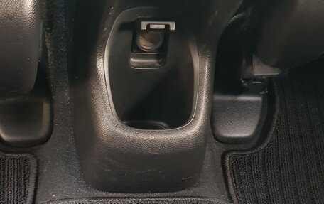 Honda Vezel, 2015 год, 1 700 000 рублей, 12 фотография