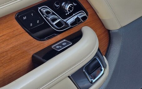 Land Rover Range Rover IV рестайлинг, 2018 год, 6 500 000 рублей, 10 фотография