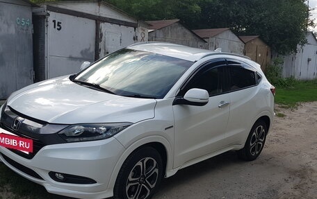 Honda Vezel, 2015 год, 1 700 000 рублей, 3 фотография