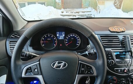 Hyundai Solaris II рестайлинг, 2014 год, 950 000 рублей, 2 фотография