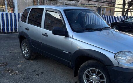 Chevrolet Niva I рестайлинг, 2015 год, 550 000 рублей, 2 фотография