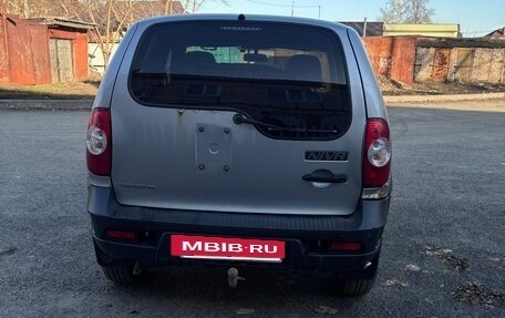 Chevrolet Niva I рестайлинг, 2015 год, 550 000 рублей, 4 фотография