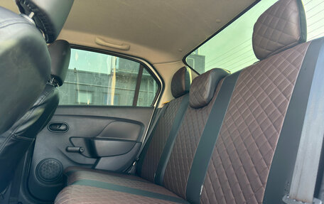 Renault Logan II, 2018 год, 749 000 рублей, 10 фотография