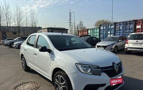 Renault Logan II, 2018 год, 749 000 рублей, 3 фотография