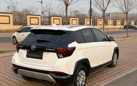 Toyota Yaris XP150 рестайлинг, 2022 год, 1 255 000 рублей, 5 фотография