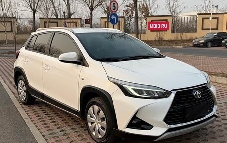 Toyota Yaris XP150 рестайлинг, 2022 год, 1 255 000 рублей, 4 фотография