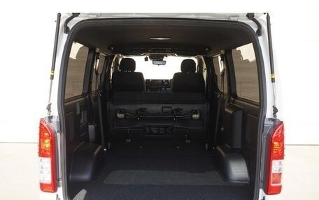 Toyota HiAce H200, 2023 год, 4 672 000 рублей, 9 фотография