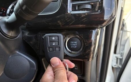 Toyota HiAce H200, 2023 год, 4 672 000 рублей, 16 фотография