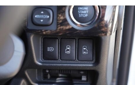 Toyota HiAce H200, 2023 год, 4 672 000 рублей, 17 фотография