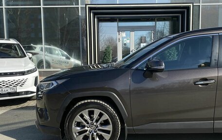 Toyota RAV4, 2020 год, 3 899 000 рублей, 7 фотография