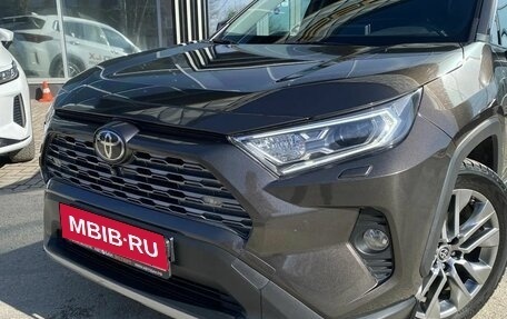 Toyota RAV4, 2020 год, 3 899 000 рублей, 5 фотография