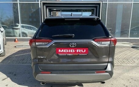 Toyota RAV4, 2020 год, 3 899 000 рублей, 11 фотография