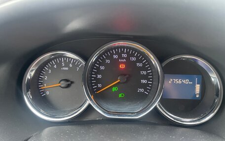 Renault Logan II, 2016 год, 549 000 рублей, 15 фотография