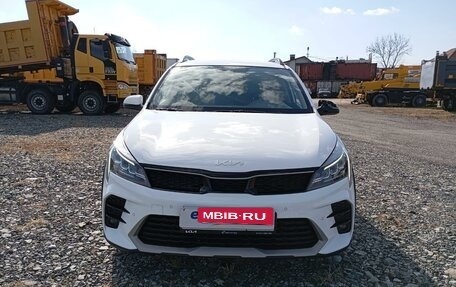 KIA Rio IV, 2022 год, 1 600 550 рублей, 2 фотография