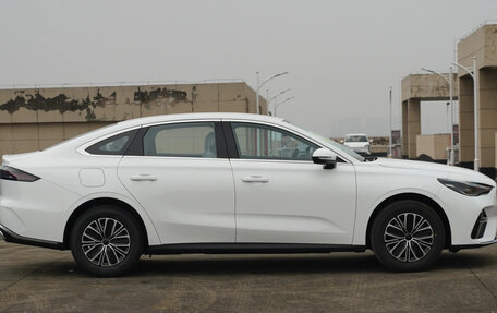 Geely Emgrand, 2026 год, 1 490 000 рублей, 3 фотография