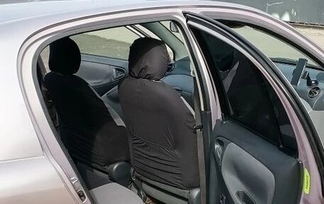 Toyota Vitz, 2001 год, 329 000 рублей, 9 фотография