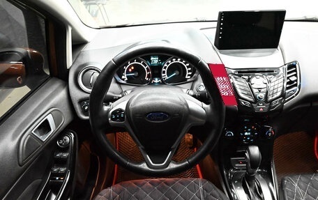 Ford Fiesta, 2015 год, 880 000 рублей, 11 фотография