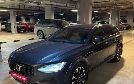 Volvo V90 Cross Country I рестайлинг, 2019 год, 2 950 000 рублей, 1 фотография