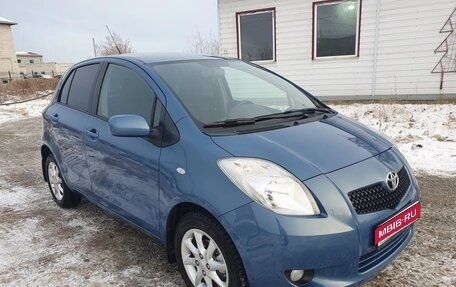 Toyota Yaris III рестайлинг, 2007 год, 650 000 рублей, 1 фотография