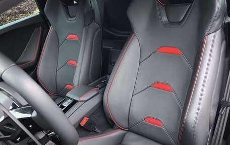 Lamborghini Huracán, 2021 год, 21 500 000 рублей, 12 фотография