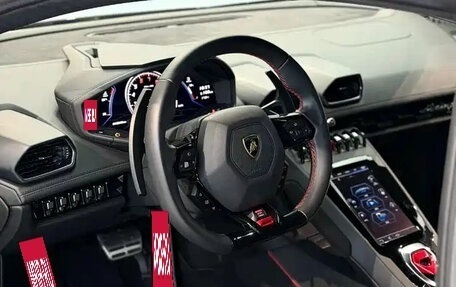 Lamborghini Huracán, 2021 год, 21 500 000 рублей, 11 фотография