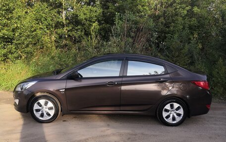 Hyundai Solaris II рестайлинг, 2015 год, 700 000 рублей, 5 фотография