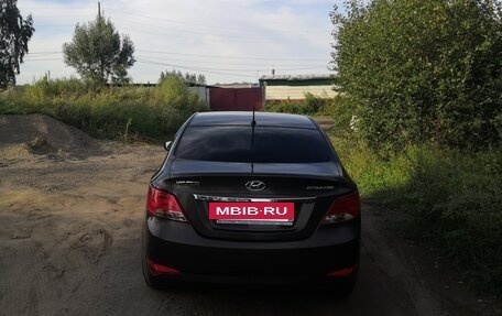 Hyundai Solaris II рестайлинг, 2015 год, 700 000 рублей, 2 фотография