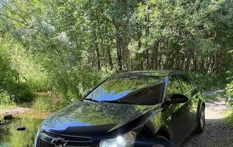 Chevrolet Cruze II, 2009 год, 820 000 рублей, 3 фотография