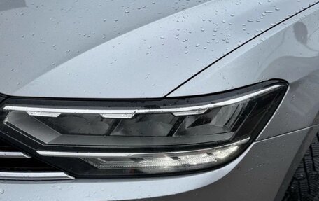 Volkswagen Passat B8 рестайлинг, 2021 год, 2 350 000 рублей, 2 фотография