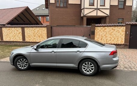 Volkswagen Passat B8 рестайлинг, 2021 год, 2 350 000 рублей, 8 фотография