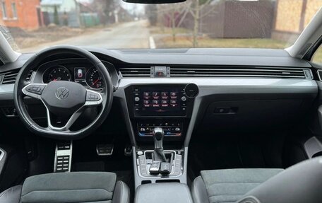 Volkswagen Passat B8 рестайлинг, 2021 год, 2 350 000 рублей, 5 фотография