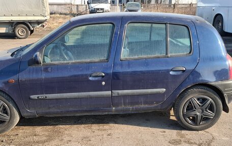 Renault Clio III, 2001 год, 200 000 рублей, 4 фотография