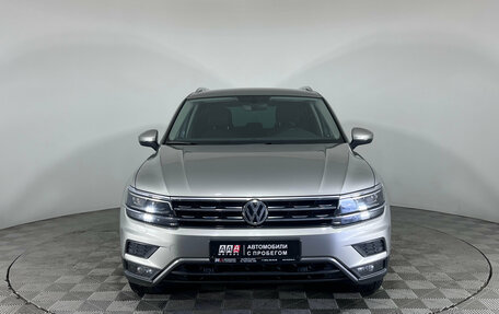 Volkswagen Tiguan II, 2017 год, 2 740 000 рублей, 2 фотография