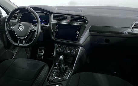Volkswagen Tiguan II, 2017 год, 2 740 000 рублей, 9 фотография