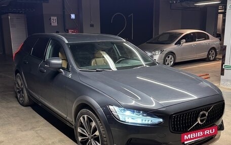 Volvo V90 Cross Country I рестайлинг, 2019 год, 2 950 000 рублей, 2 фотография