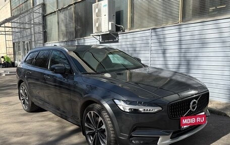 Volvo V90 Cross Country I рестайлинг, 2019 год, 2 950 000 рублей, 3 фотография