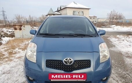 Toyota Yaris III рестайлинг, 2007 год, 650 000 рублей, 2 фотография