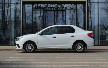 Renault Logan II, 2018 год, 1 045 000 рублей, 2 фотография