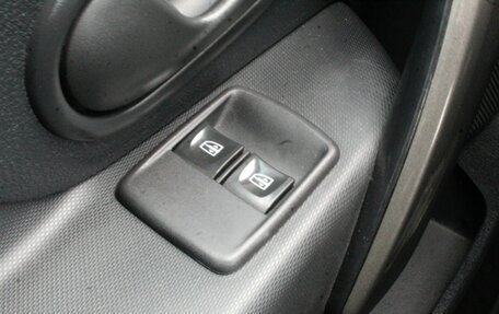 Renault Logan II, 2018 год, 1 045 000 рублей, 11 фотография