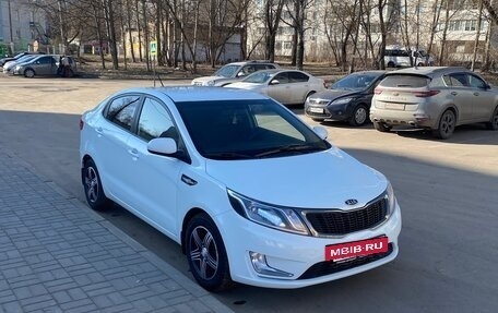 KIA Rio III рестайлинг, 2011 год, 630 000 рублей, 2 фотография