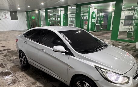 Hyundai Solaris II рестайлинг, 2011 год, 500 000 рублей, 5 фотография