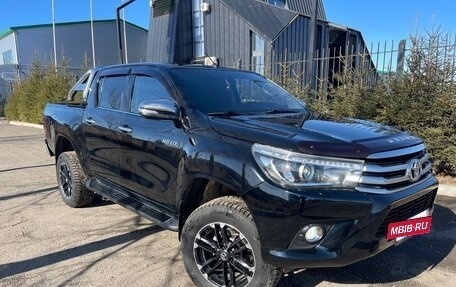 Toyota Hilux VIII, 2016 год, 3 200 000 рублей, 4 фотография